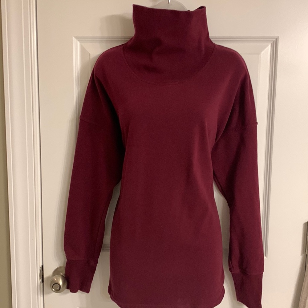 C9 Champion ✅ Red funnel Neck Activewear shirt XL